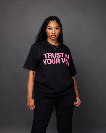 “Trust In Your VSN” Tee (Black/Pink)